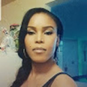 Meet your Posher, Carine